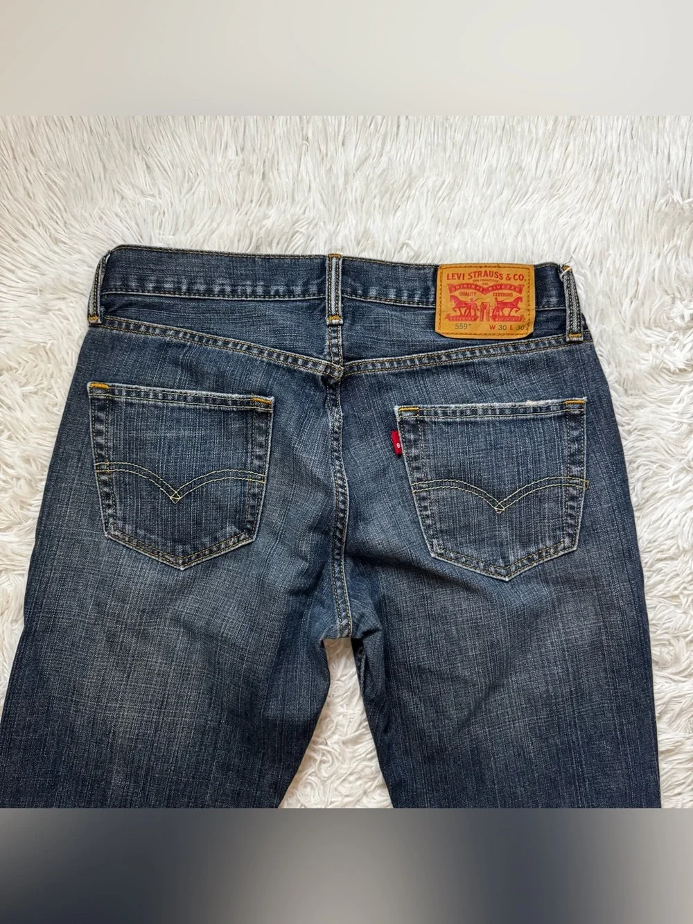 Levi's 559 Jeans Size 30 x 30 100% Cotton denim Zip Fly MAKE ME AN OFFER!